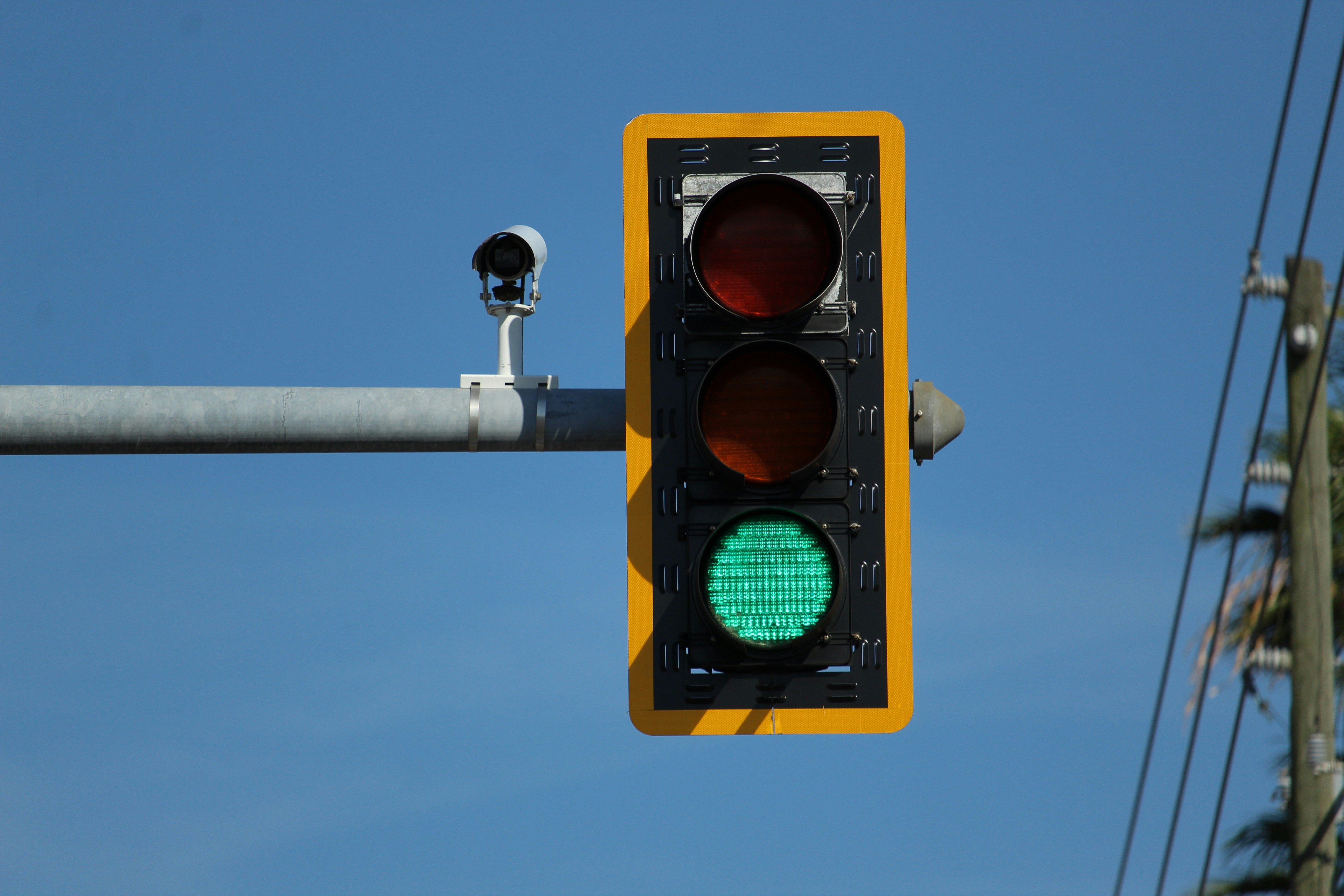 datylon-blog-The-Ultimate-Guide-to-ESG-Reporting-traffic-light